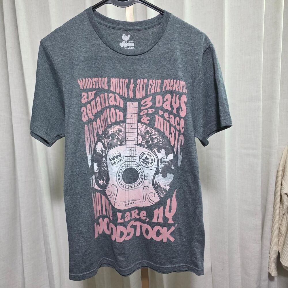 Woodstock Women's Grey and Black T-shirt